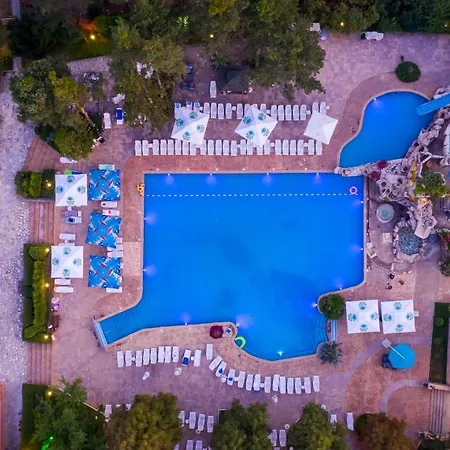 スパ ドヴォレトサ ホテル 5*