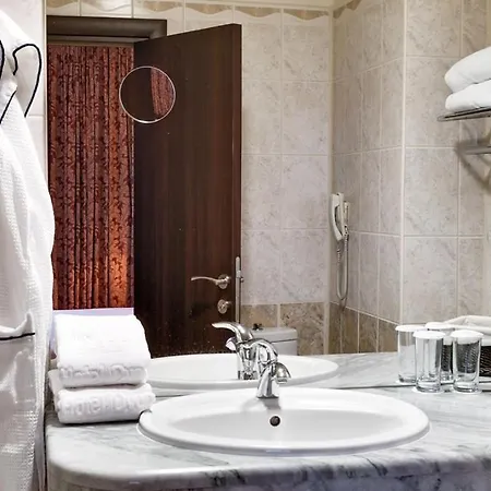 Dvoretsa Hotel 5*
