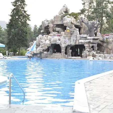 Hotel Dvoretsa 5*