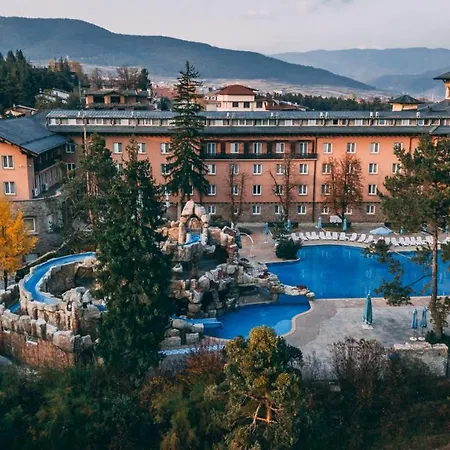 Dvoretsa 5*